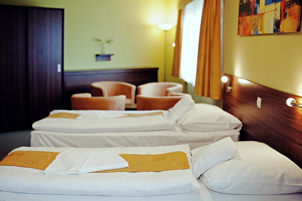 Hotel Active Прахатице Экстерьер фото